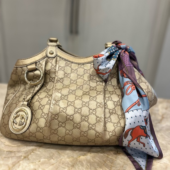 Gucci Sukey in  gold guccissima leather. - Picture 11 of 15